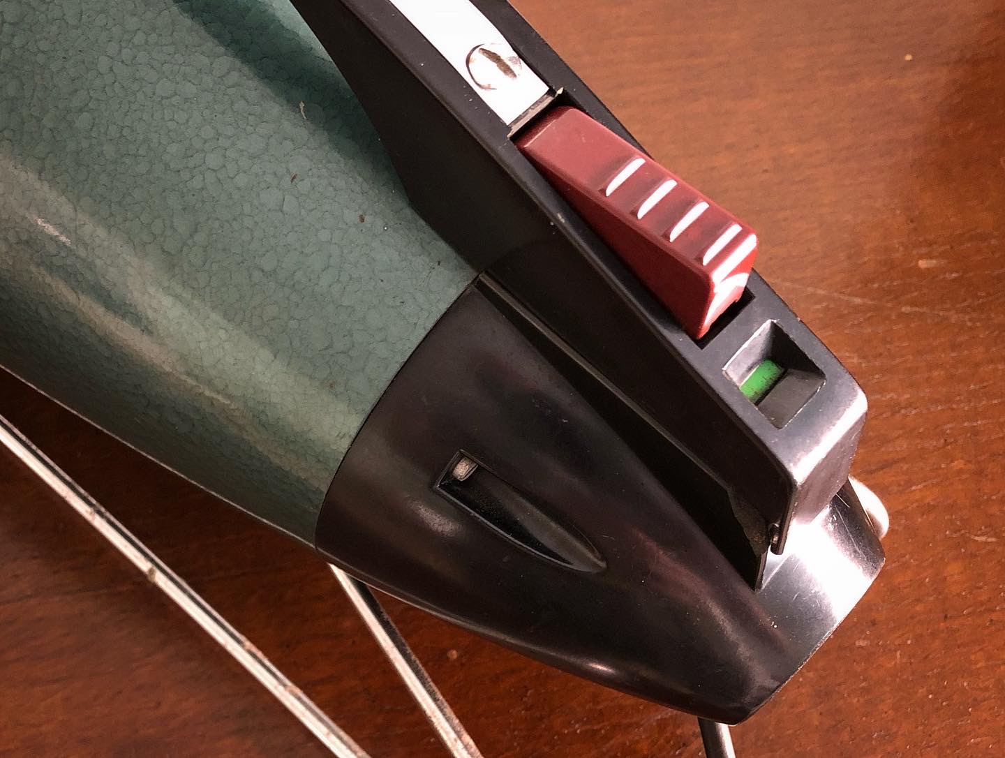 Other vintage vacuums – Electric Utopia